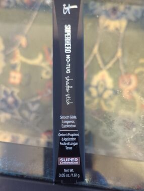 it cosmetics Superhero No-Tug Shadow Stick - Silk Armor